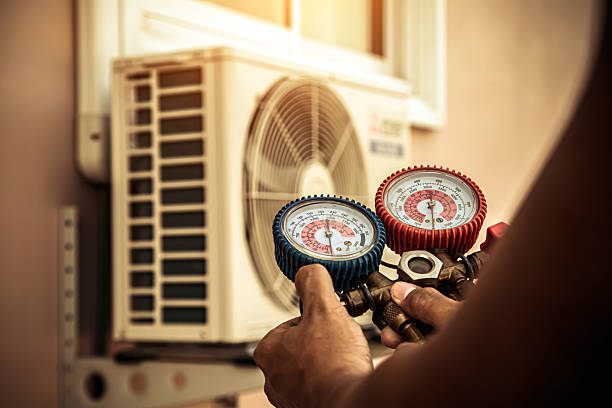Professional Hvac Installation technician working in Edgefield, SC